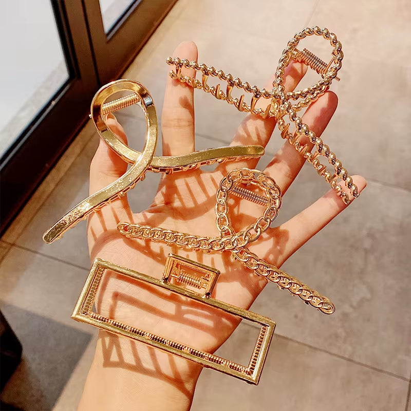 Simple Metal Hollow Out Geometric Hair Claw Ladies Elegant Hair Accessories Cross Crab Bath Clip for Women Fashion Girl Headwear