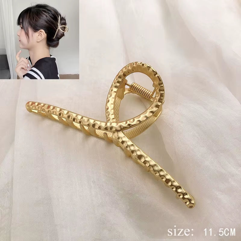 Simple Metal Hollow Out Geometric Hair Claw Ladies Elegant Hair Accessories Cross Crab Bath Clip for Women Fashion Girl Headwear