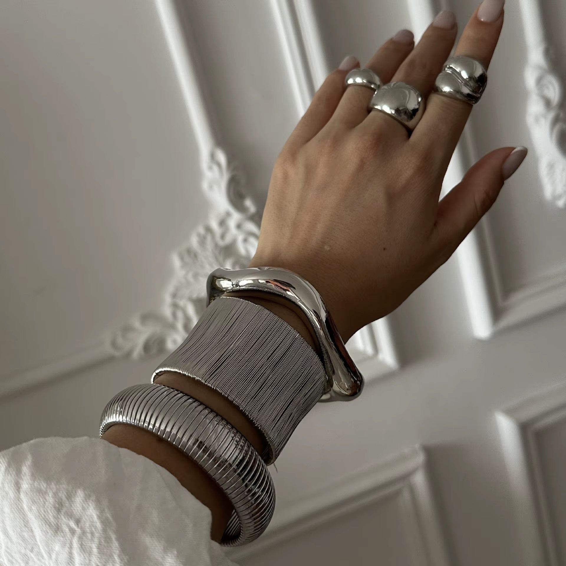 Vintage Wide Cuff Bangles Hip Hop Punk Silver Color Geometric Metal Spring Bangles for Women Bracelets Men Jewelry Gift